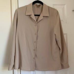 Notations Button Down